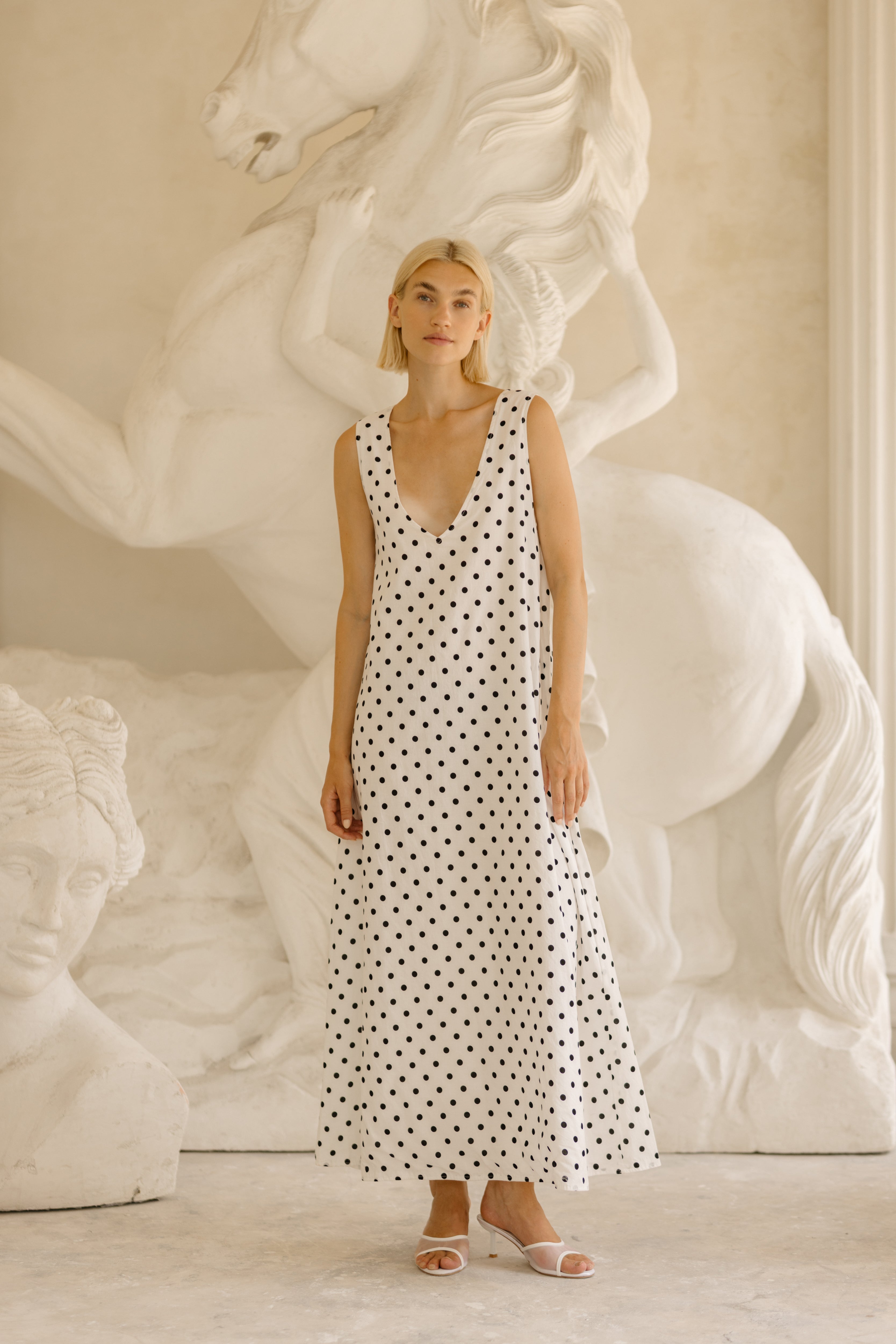 Black and white maxi dress Hamptons summer 2026 outfit, classic polka dot resort wear dress for beach party, harbor dinner, and coastal getaway