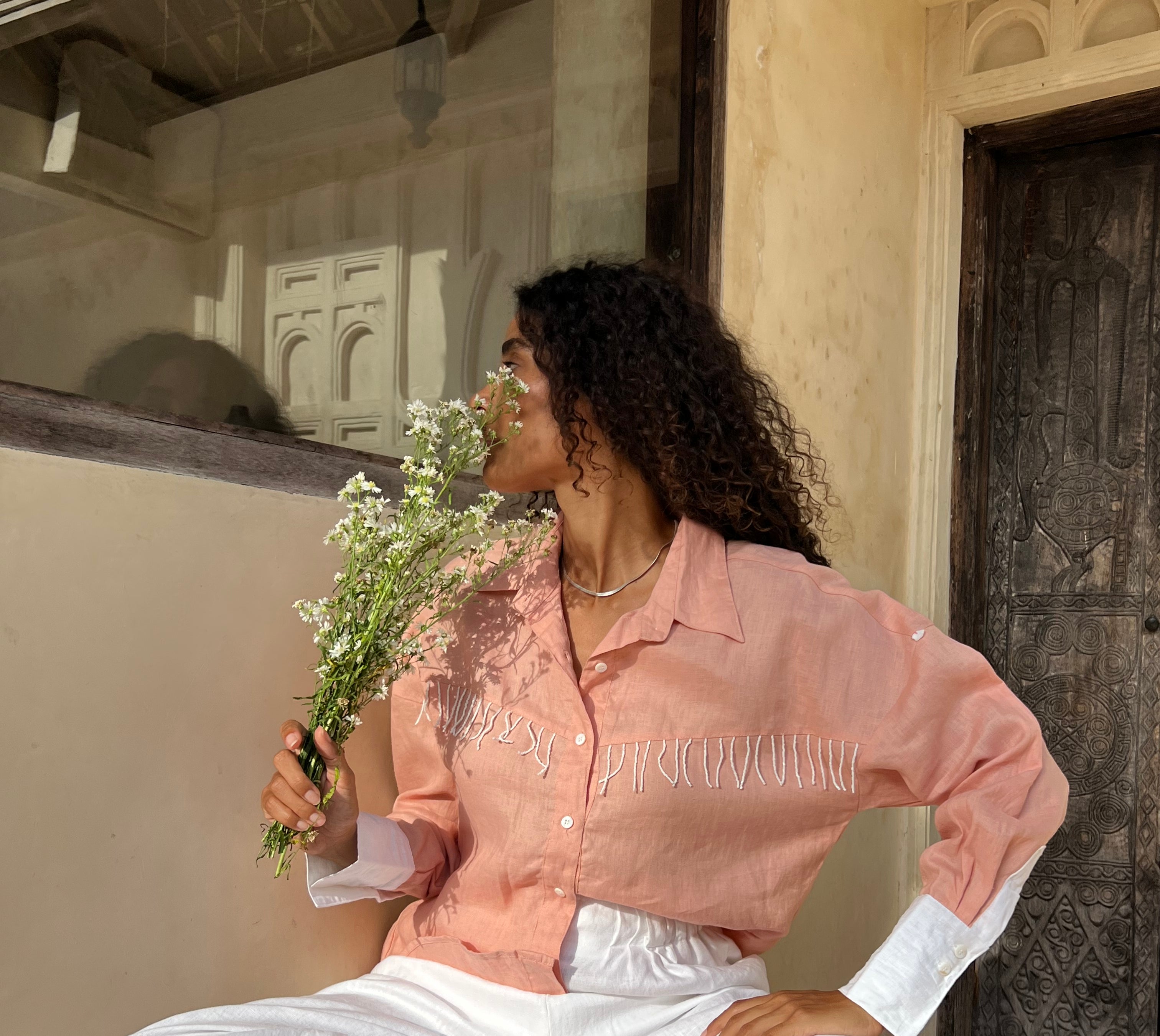 Puka The Label Oversized Ulu in peach with white fringe — Texas style western blouse perfect for fall and Round Top season