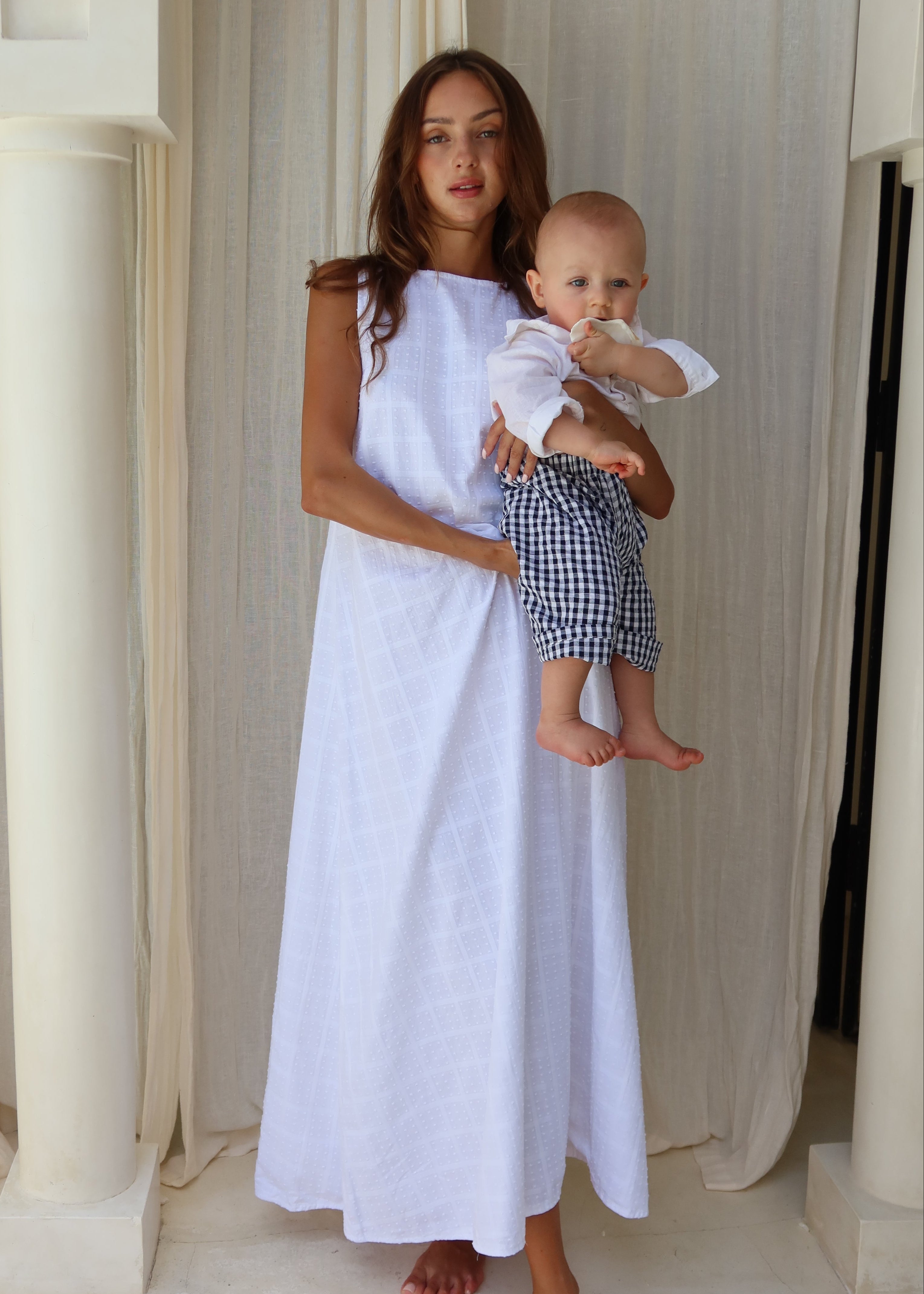 Chic coordinating outfit ideas for families on vacation