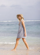 Cute beach vacation dresses for women, black gingham short dress, vacation dress ideas 