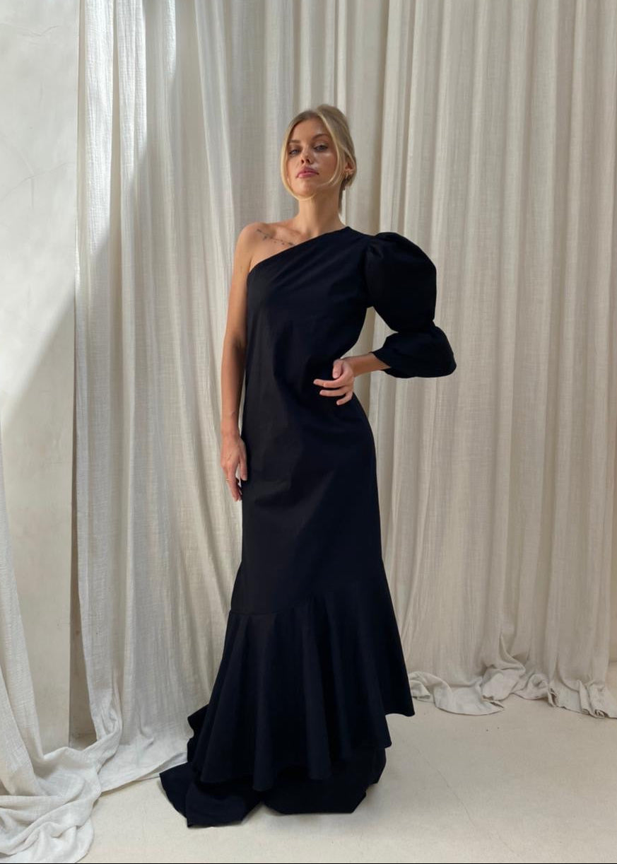 Black maxi dress destination event outfit idea, one shoulder ruffle cotton maxi dress evening look Puka The Label