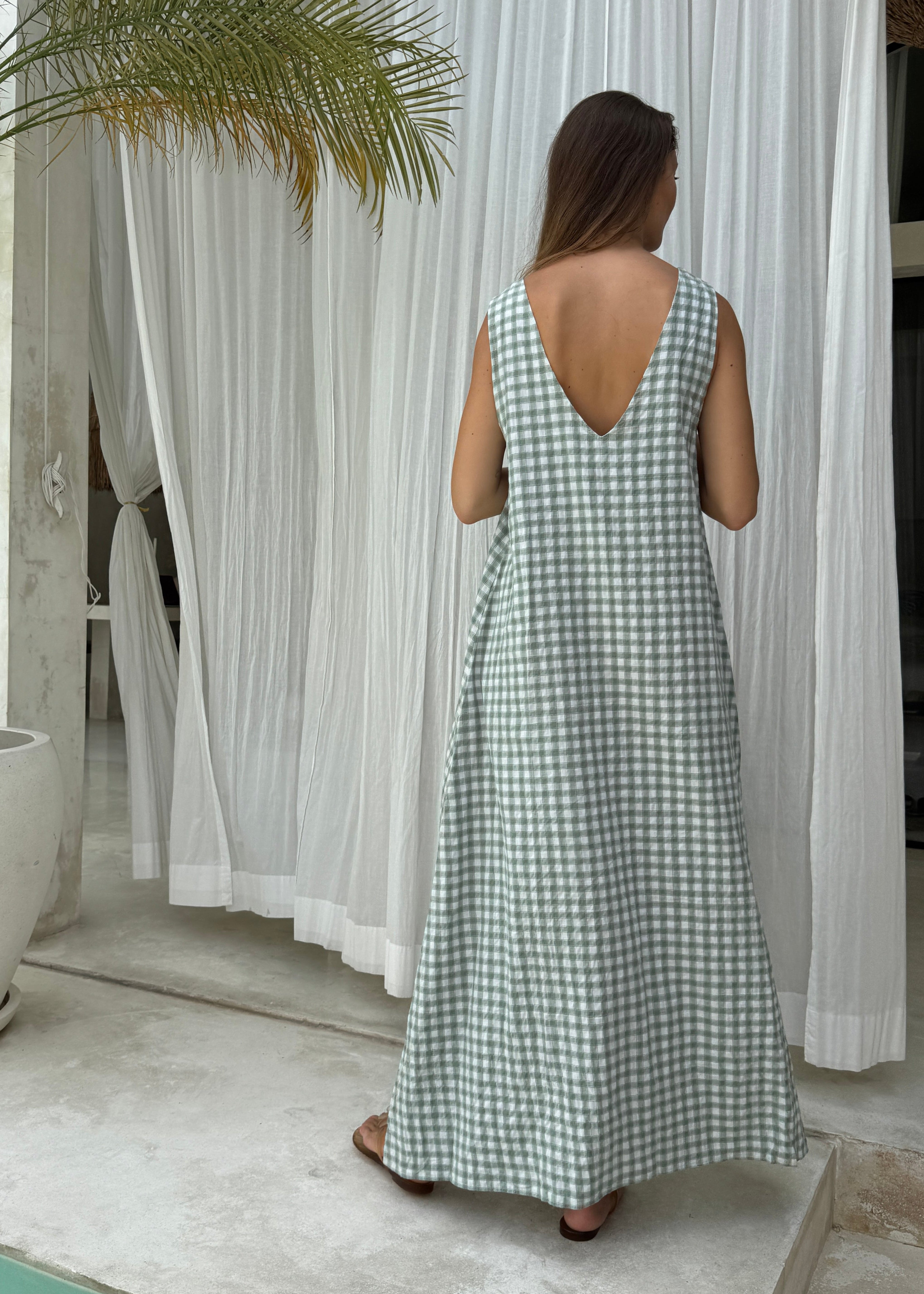 Effortless green check maxi dress in relaxed fit, reversible bump-friendly cotton dress for garden party, brunch or beach vacation Puka The Label