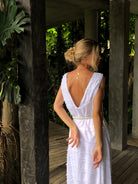 White flowy maxi dresses, white long cotton maxi dresses, long white beach cover ups, easy to wear white cover ups for summer 2022, preppy dresses, chic long dresses, Coastal Grandmother inspired outfits, summer outfits 2022, Nancy Meyers, Shopbop, how to dress coastal grandmother, how to dress coastal granddaughter, coastal vibes, summer 2022 dresses for the summer, button up cover up dresses, preppy dresses for her, coastal style, nantucket dresses, maxi dresses for the beach, long dresses for vacation