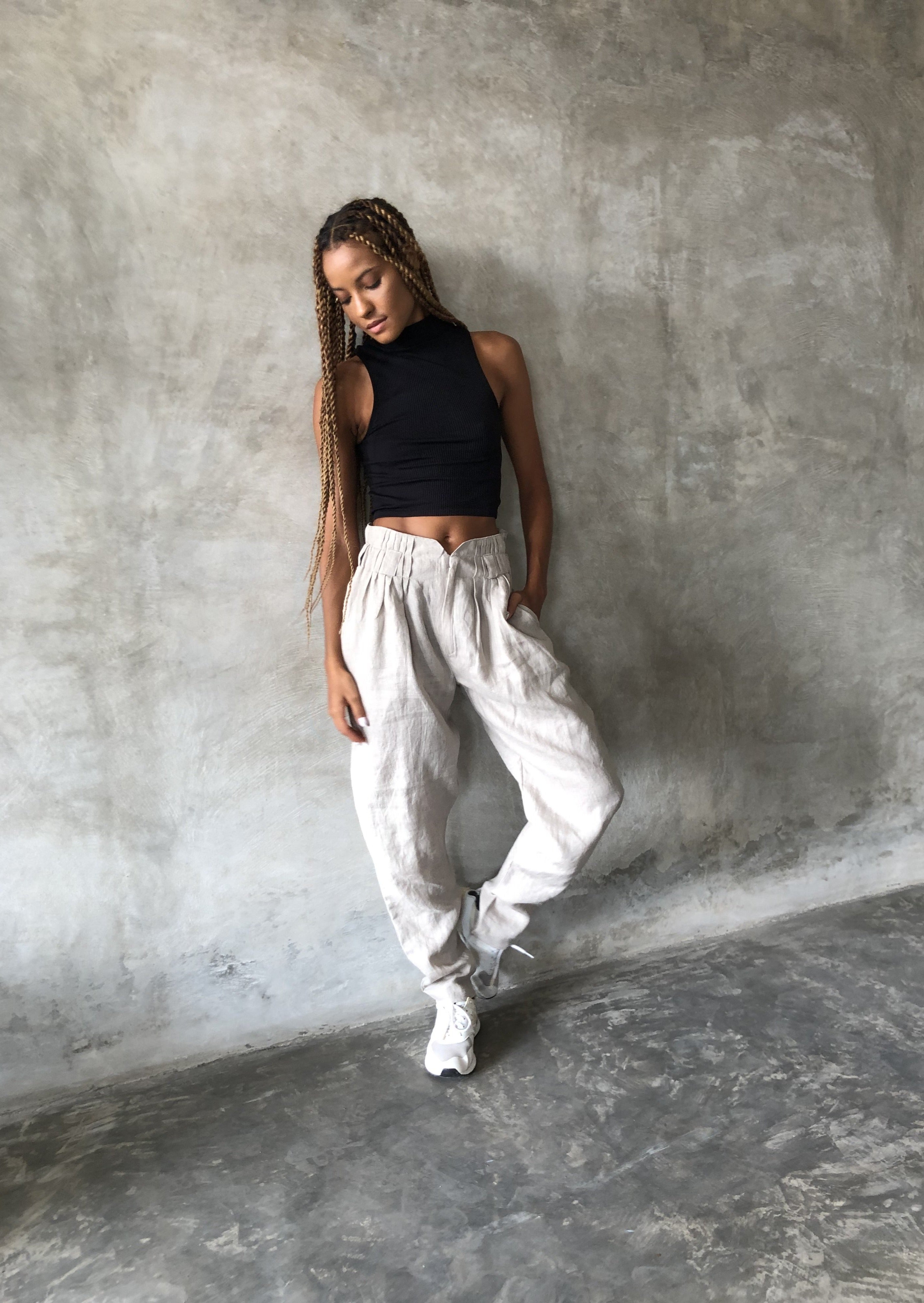 Lightweight natural linen women's beach pants for summer 2022, soft flowy pants, light weight linen pants, natural aesthetic, neutral beach aesthetic, coastal style, coastal vibes, coastal grandmother style, cool beach pants, sporty & rich aesthetic, beach vacation outfit ideas 2022